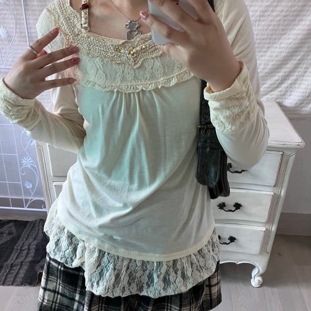 Axes femme 레이스 로즈 앤티크 롱슬리브