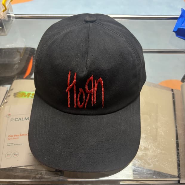 더긱스 5패널캡 블랙컬러