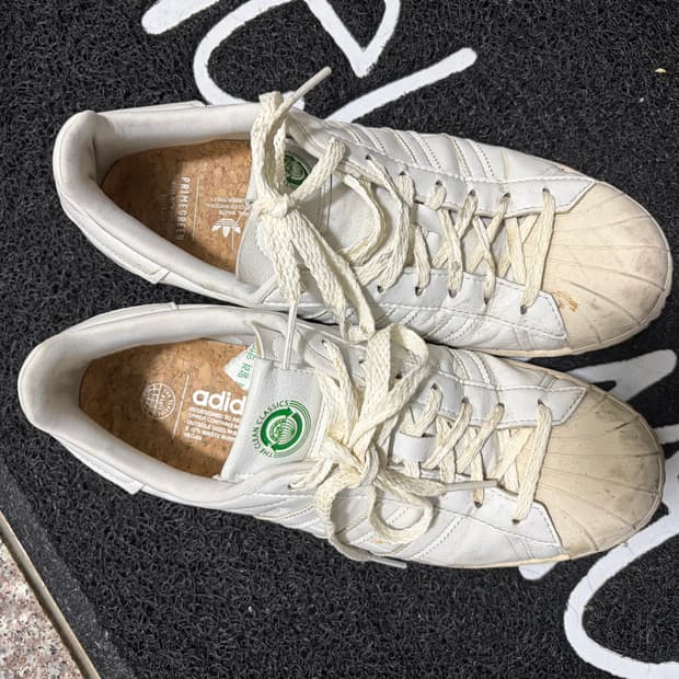 아디다스 슈퍼스타 클라우드화이트 270