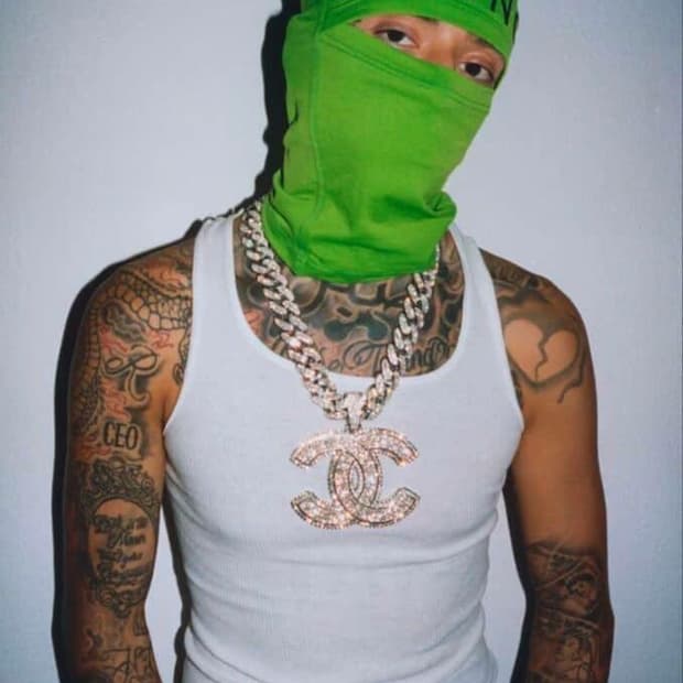 센트럴 씨 착용 샤넬 목걸이