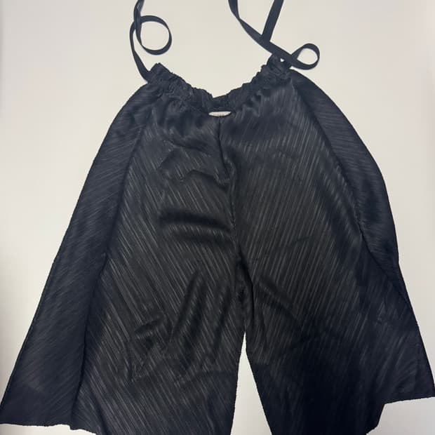 여성 손정완 SJWANI 25년도 언발란스 플리츠 팬츠