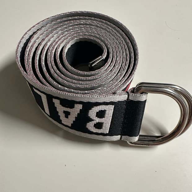 발렌시아가 D링벨트 os