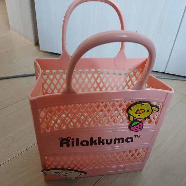 리락쿠마 핑크 젤리백 팝니다