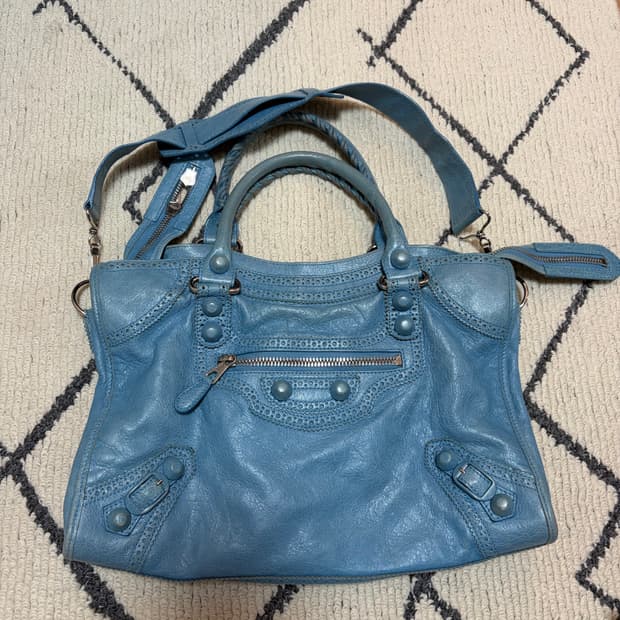 발렌시아가 모터백