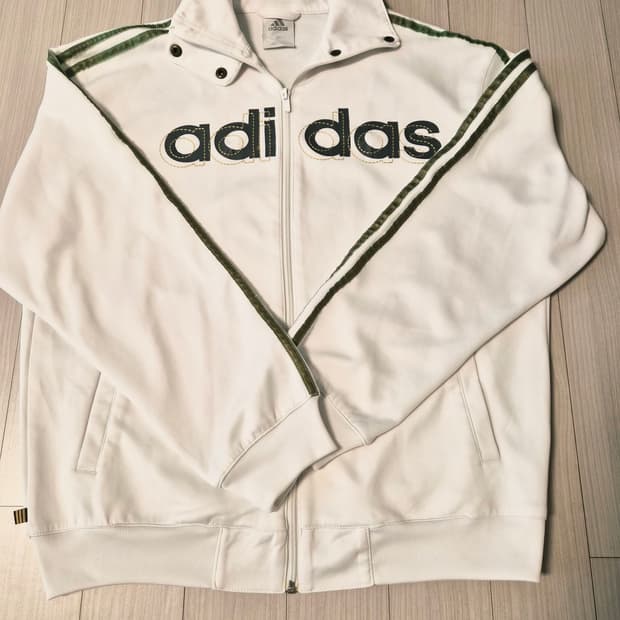 [정품] 아디다스 올드스쿨 빅로고 트랙탑 (화이트/카키)