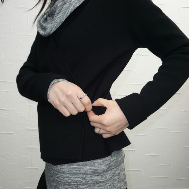 unblance black cardigan