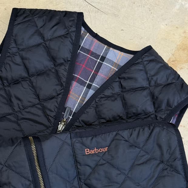 38 바버 블랙 퀄팅 베스트