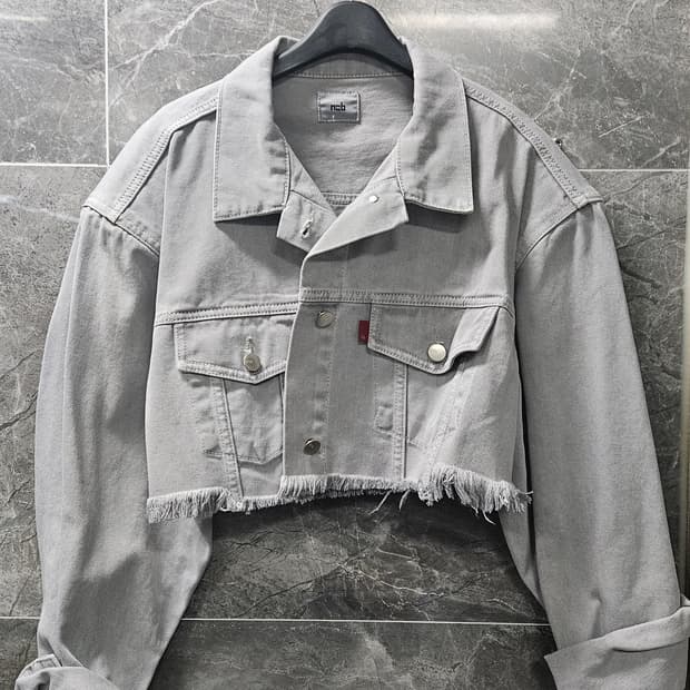 NOB 크롭 데님자켓