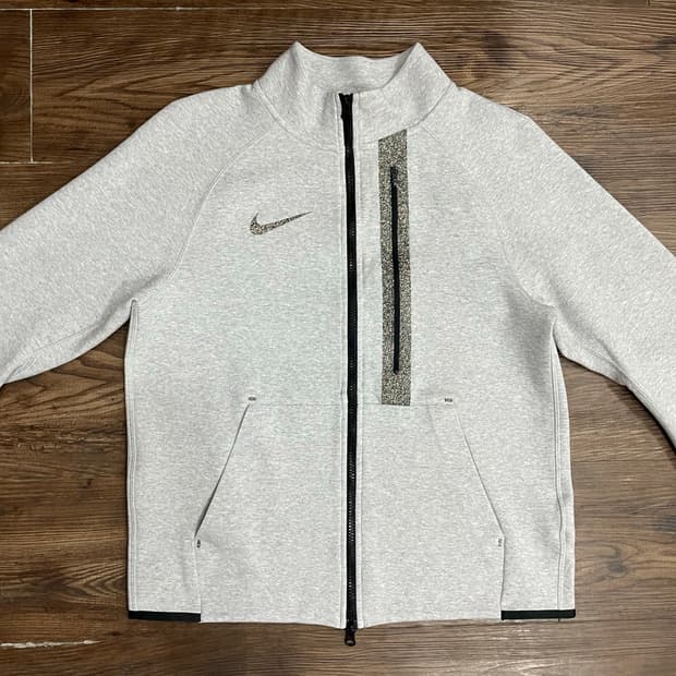 나이키 한정판 테크플리스 스탠드 칼라 집업 자켓