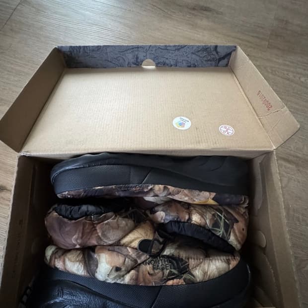 슈프림 노스페이스 리얼트리 눕시 부츠