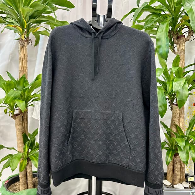 [정품] 루이비통 모노그램 후드 블랙 M사이즈