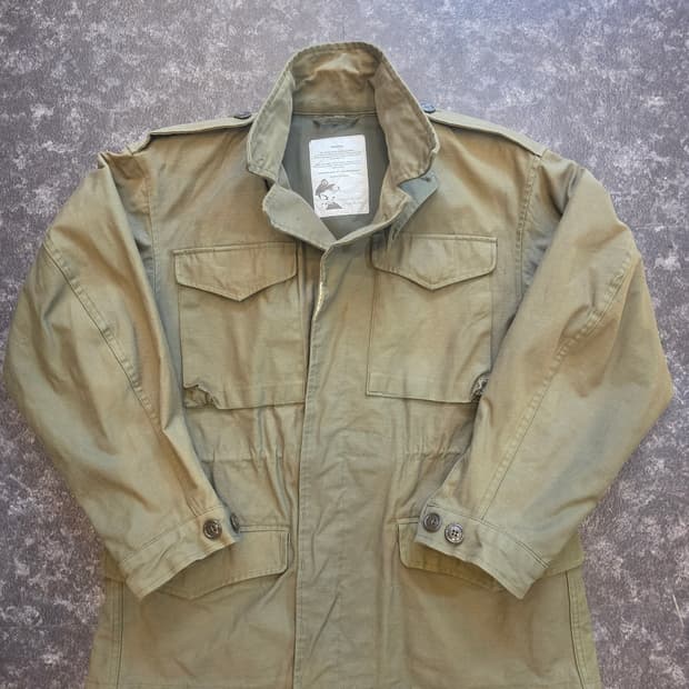 MacArthur 브랜드의 M-1943 필드 자켓입니다(OG)