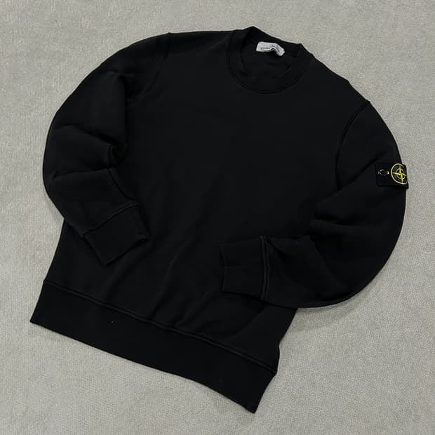 스톤아일랜드 신형 블랙 맨투맨 95