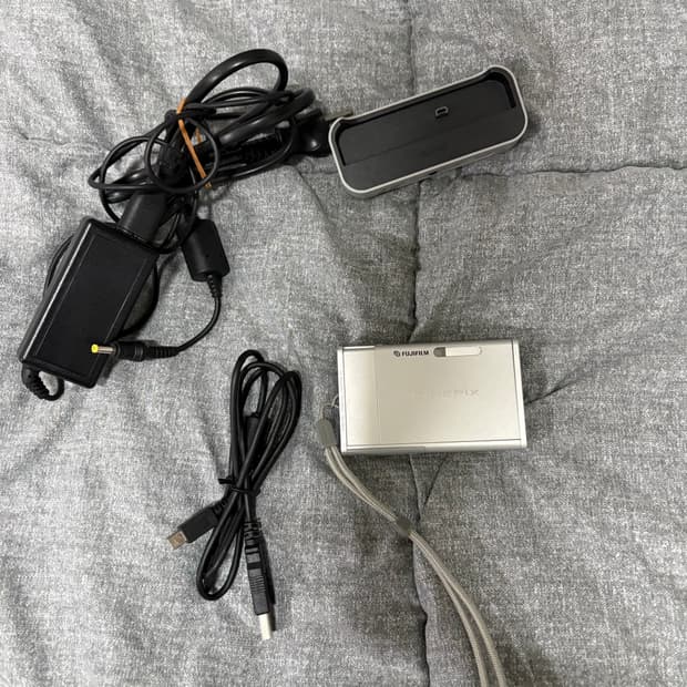 작례 O) 후지필름 FinePix Z1 실버 디지털 카메라