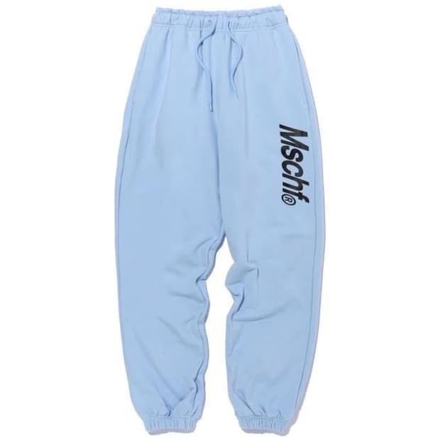 [M] 미스치프 빅 로고 조거 스웻 팬츠 스카이블루