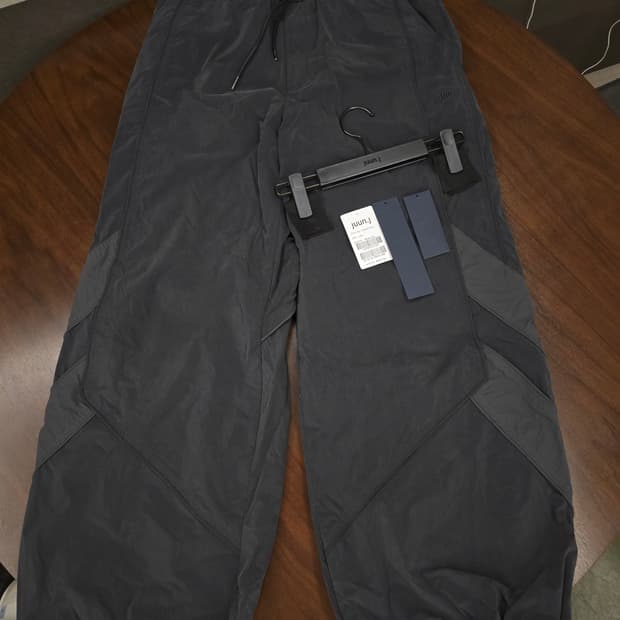 준지 25fw 솔트 슈링크 트랙 팬츠 블랙 46 새제품