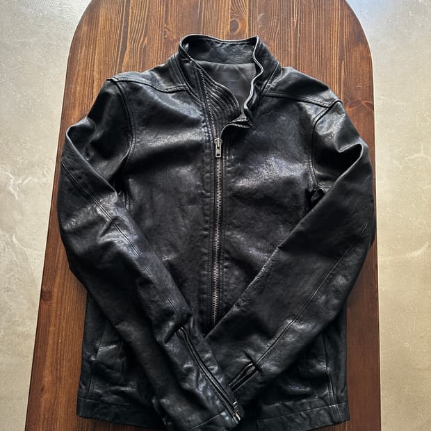 빈티지 블랙 레더 스탠드카라 미니멀 자켓 