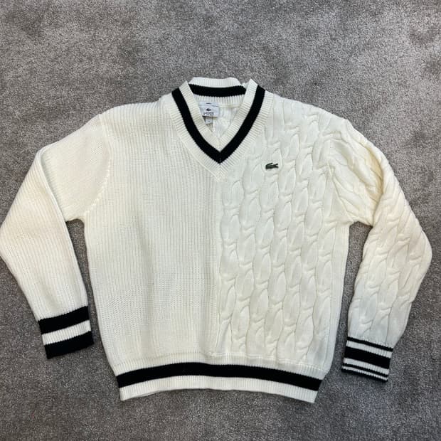 라코스테 V넥 니트