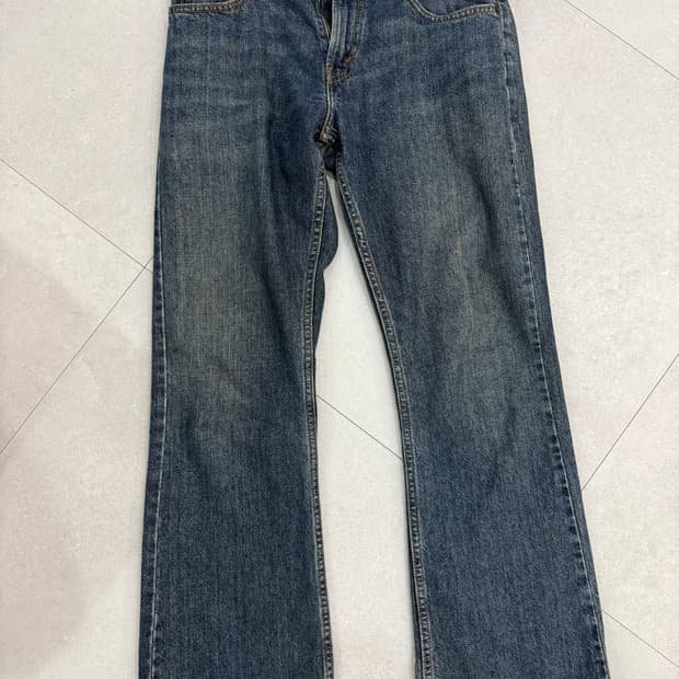 00’s Levis 527 