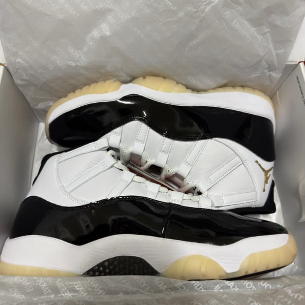 조던11 그래티튜드 270 새상품