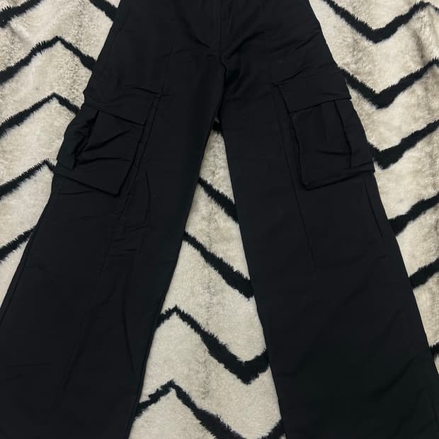 [S]앤아더스토리즈 하이웨스트 플레어핏 코튼 카고 팬츠/블랙