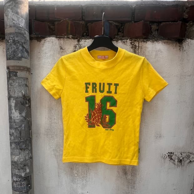 FRUIT 16' 레터링 빈티지 반팔