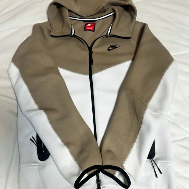 개희귀 나이키 테크팩 화이트 베이지 상의 후드집업