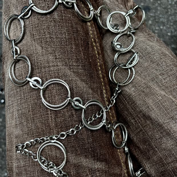 “Vintage” Y2K Mood Cubic Detail Chain Be