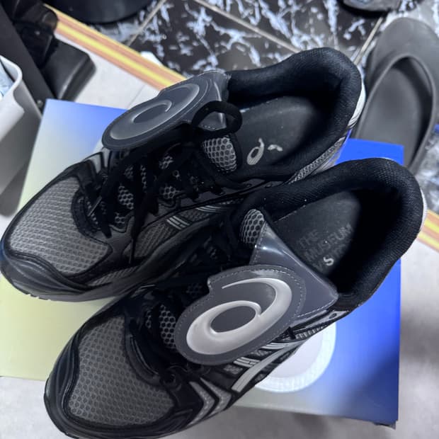 [제안환영]아식스x더뮤지엄비지터 젤카야노 14 280