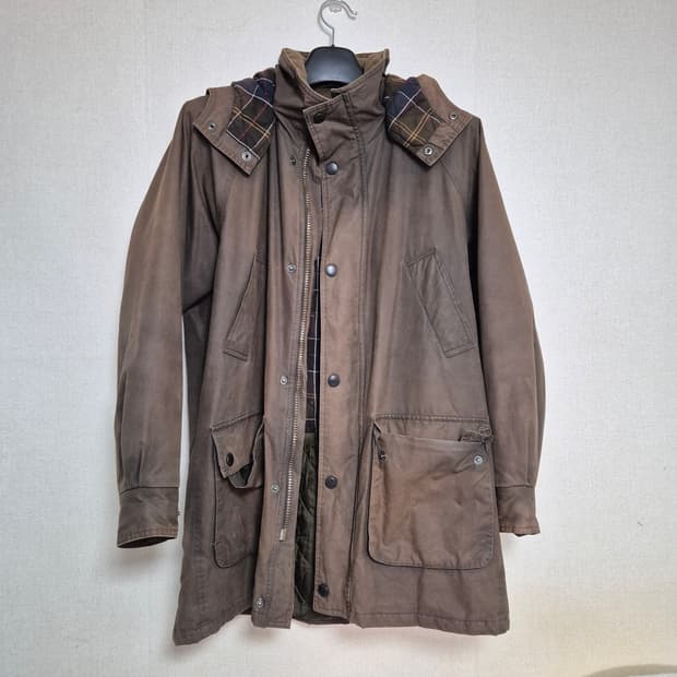 바버 Barbour 에이징 후드 왁스자켓 (탈부착 가능, 왁스끼X)