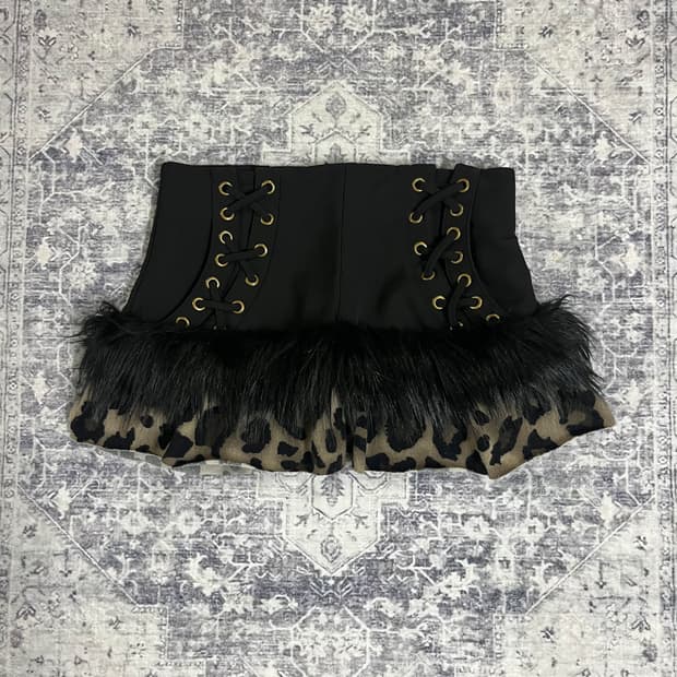 Gal Leopard Lace-Up Fur-Trimmed Skirt