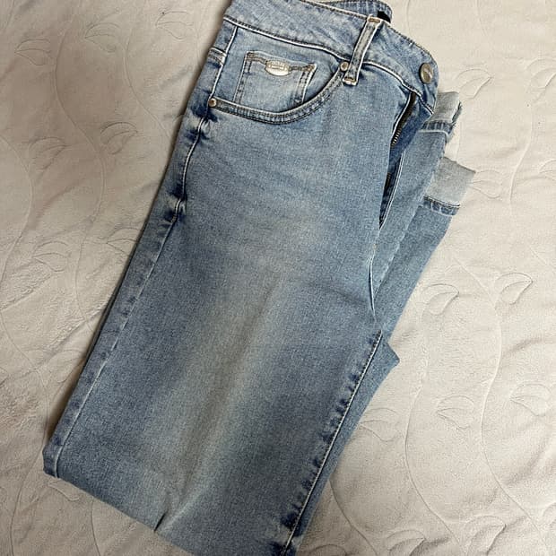 GUESS 청바지 28사이즈