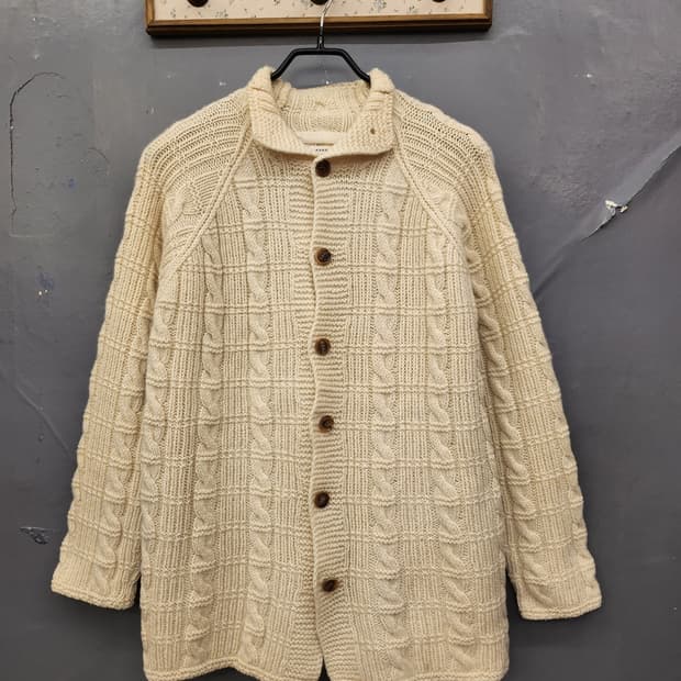 안본빈티지 꽈배기울핸드니트