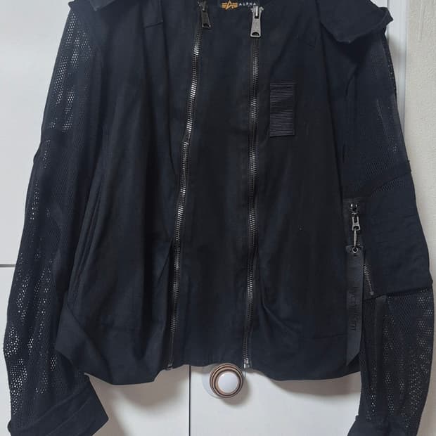 Jiyongkim x alpha bomber jacket