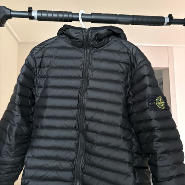 스톤아일랜드 경량패딩 블랙