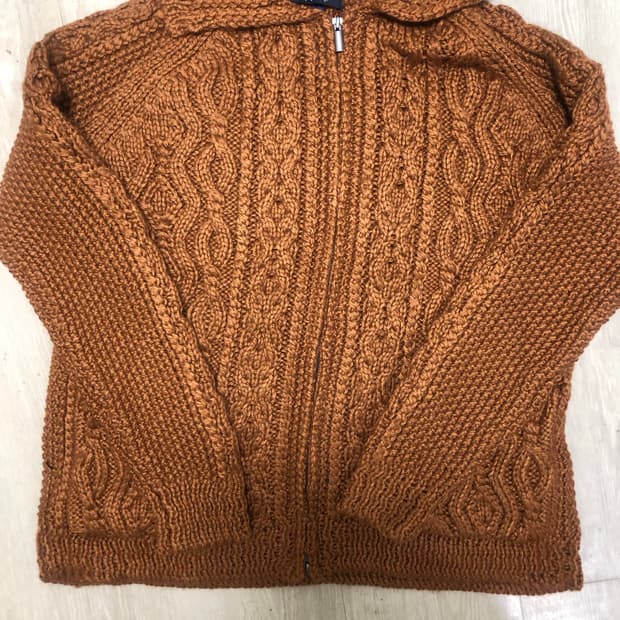 오렌지색상 니트집업 새 상품 XL 105