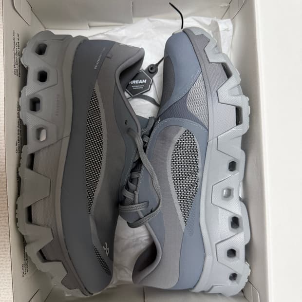 온러닝 파프 클라우드 몬스터 아폴로 팬텀 275