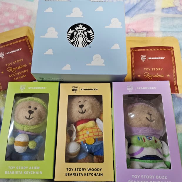 스타벅스 토이스토리 키링 알린 버즈 우디 키링