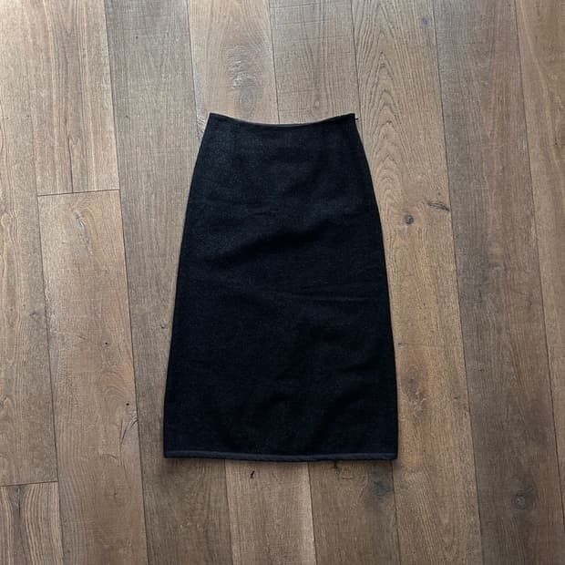 Slit Detail Wool Basic Skirt
