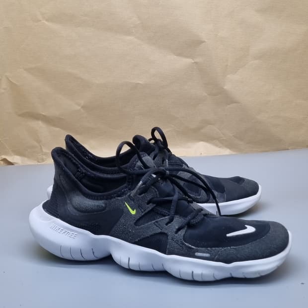 나이키 프리런5.0 여성런닝화230 