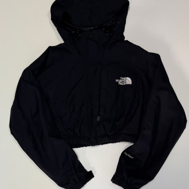 여성 노스페이스 커스텀 크롭 블랙 바람막이