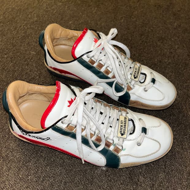 디스퀘어드2 벨루어스니커즈 41,5 (270)