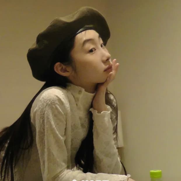 소공녀 lace pola T