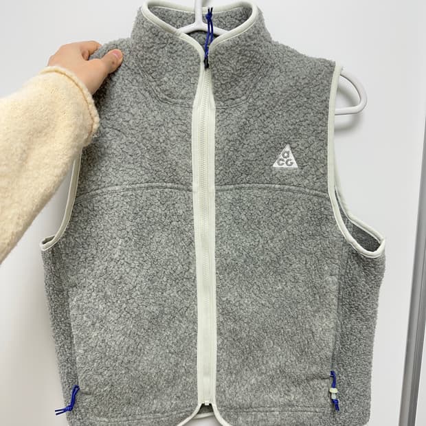 나이키 ACG 아크틱 울프 베스트 우먼 M