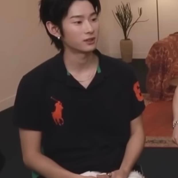 나우아임영 착용한 폴로 빅포티 카라티 구합니다!