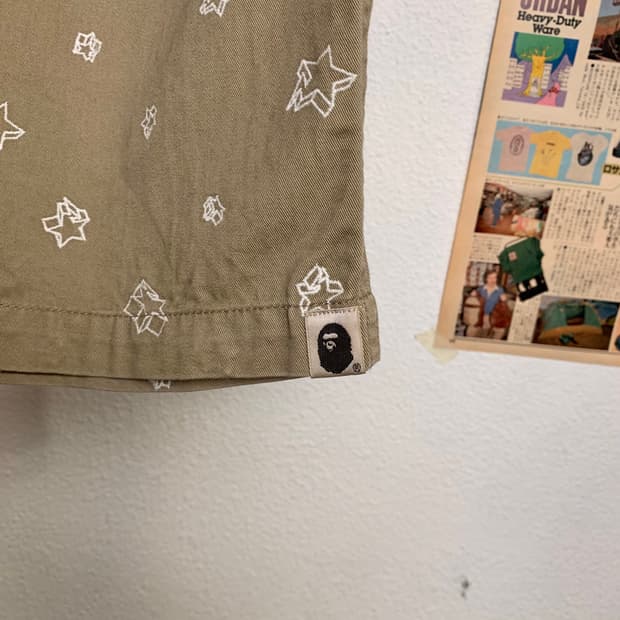 베이프 스타 자수 치노팬츠