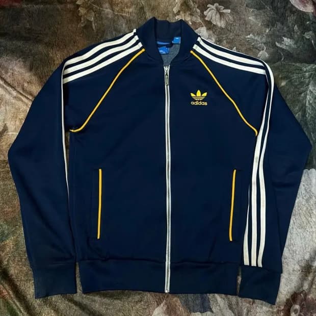 아디다스 옐로우 사이드라인 슈퍼스타네이비트랙탑져지 100