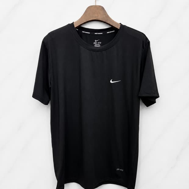 L,100 )) NIKE 나이키 드라이핏 반팔티셔츠! 블랙 색상~