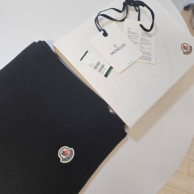 몽클레어 캐시미어 머플러