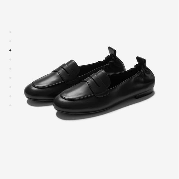 쿠에른(ROME 13 FLAT LOAFER)